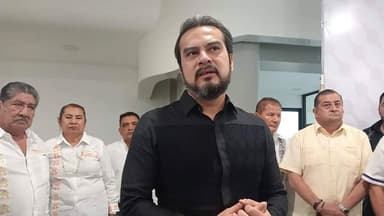 ImagenHasta 200 mil pesos cuesta una plaza para maestros en Chiapas