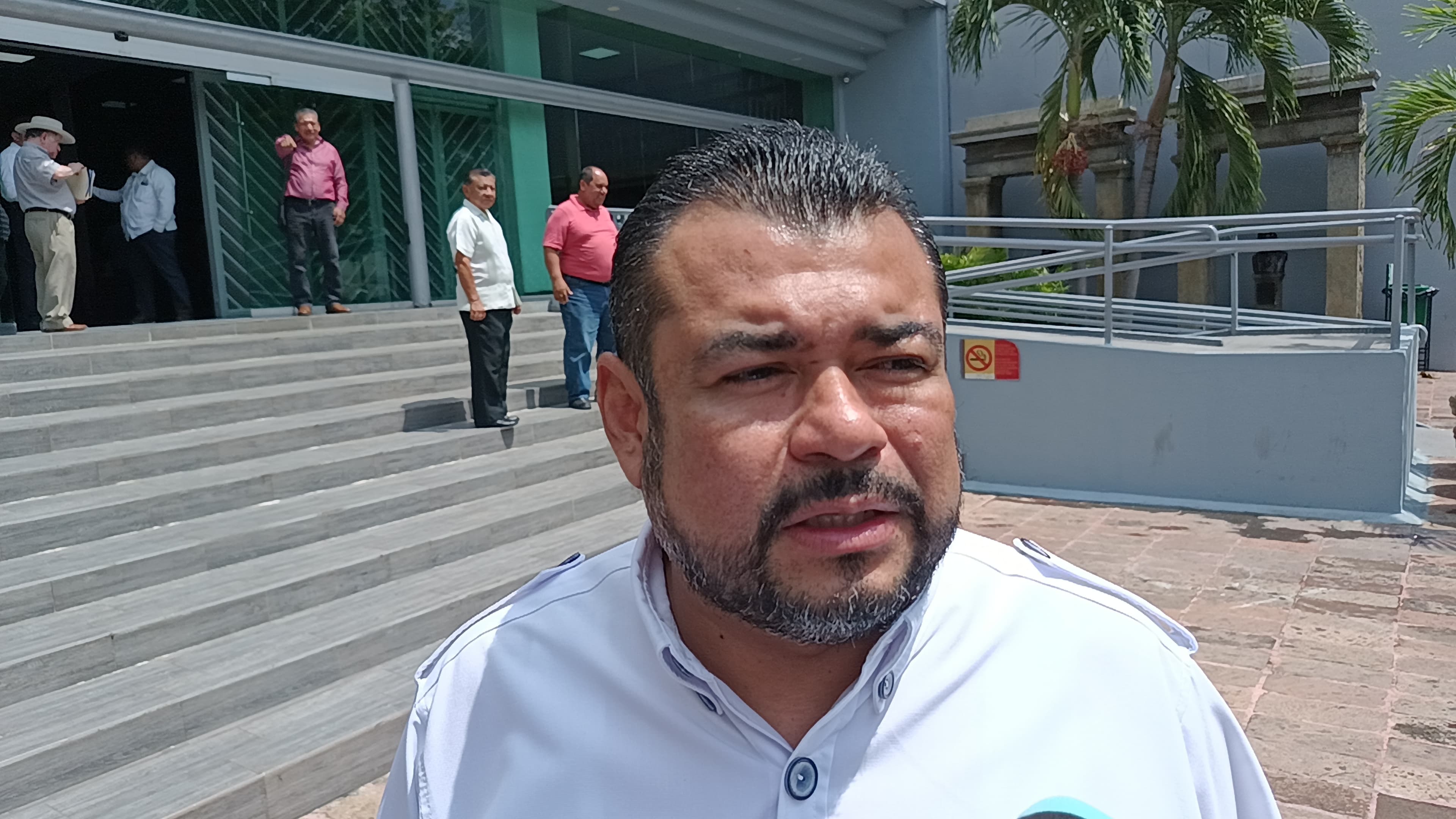 Dan beneficio de la duda diputados a gabinete de Javier May