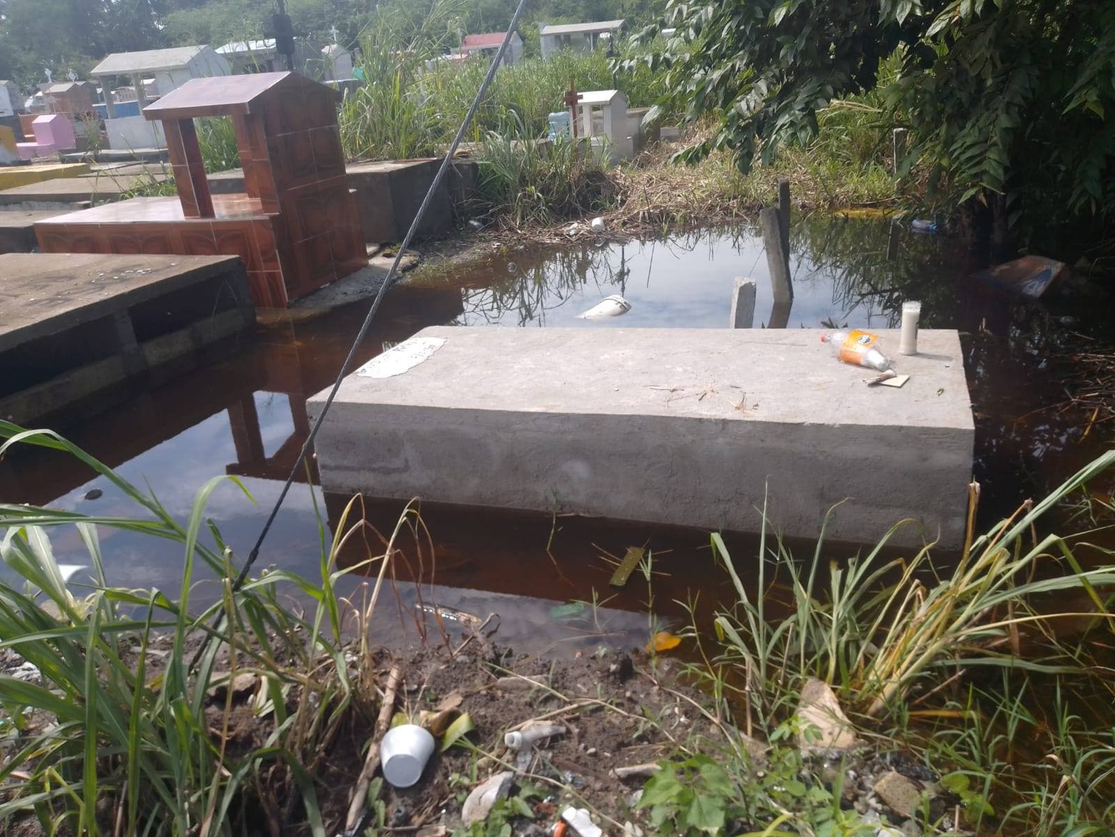 Panteón de Moctezuma, Paraíso, es foco de infección, alertan pobladores 