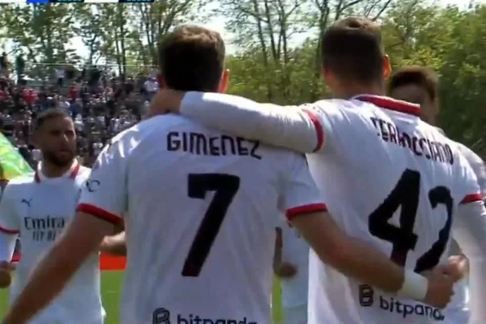 Giménez entra de cambio y anota en triunfo del AC Milán