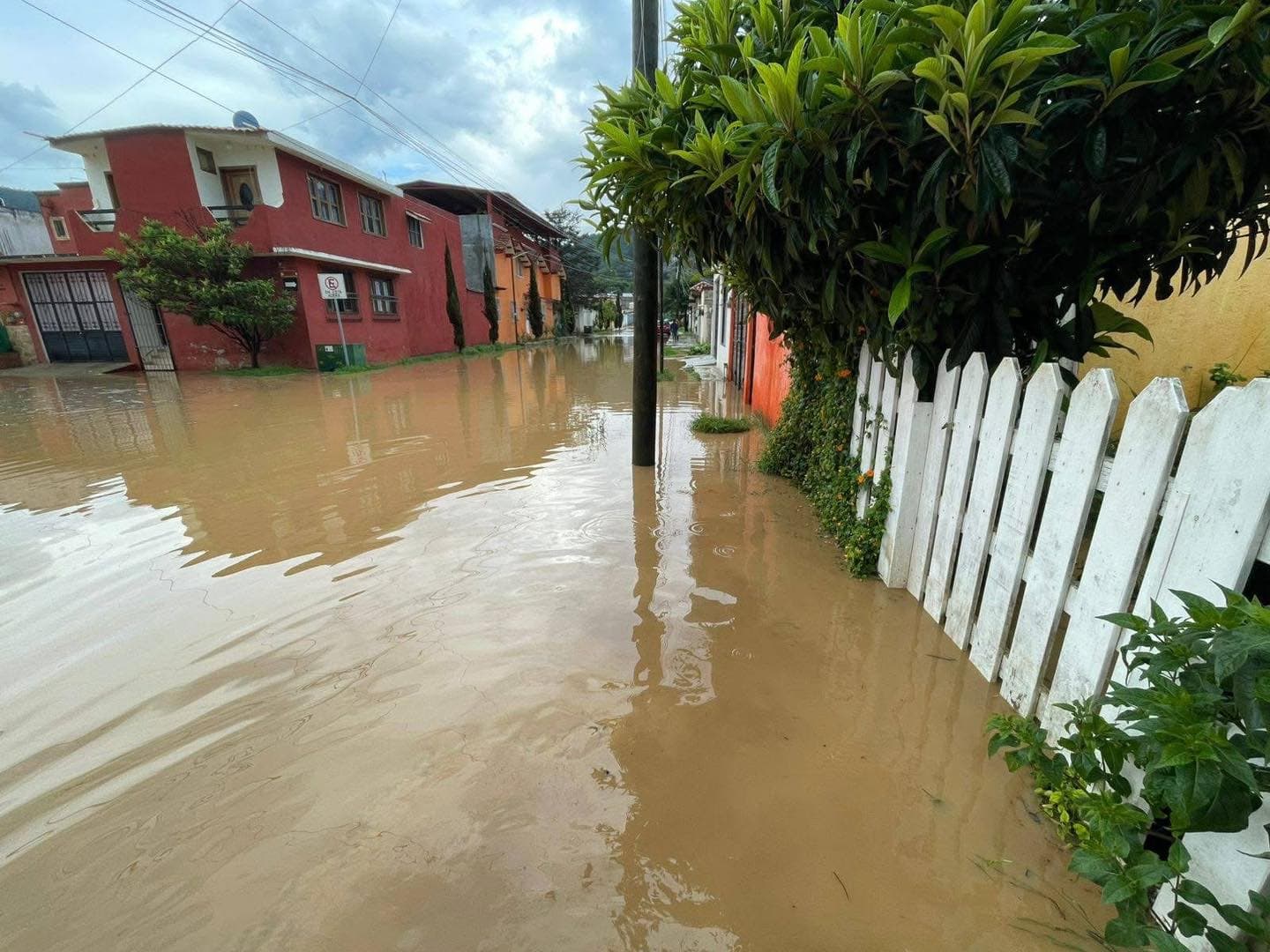 Lluvias torrenciales provocan caos en San Cristóbal de las Casas 