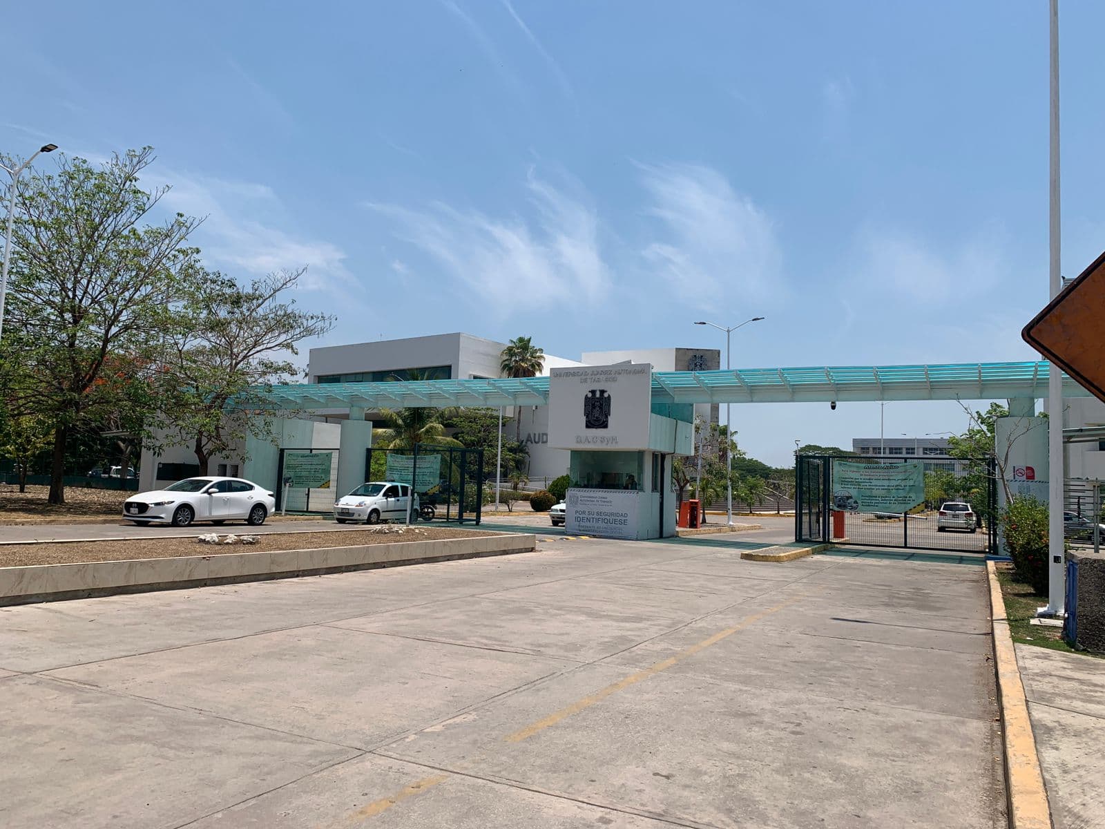 Apagón deja sin clases a la DACSyH