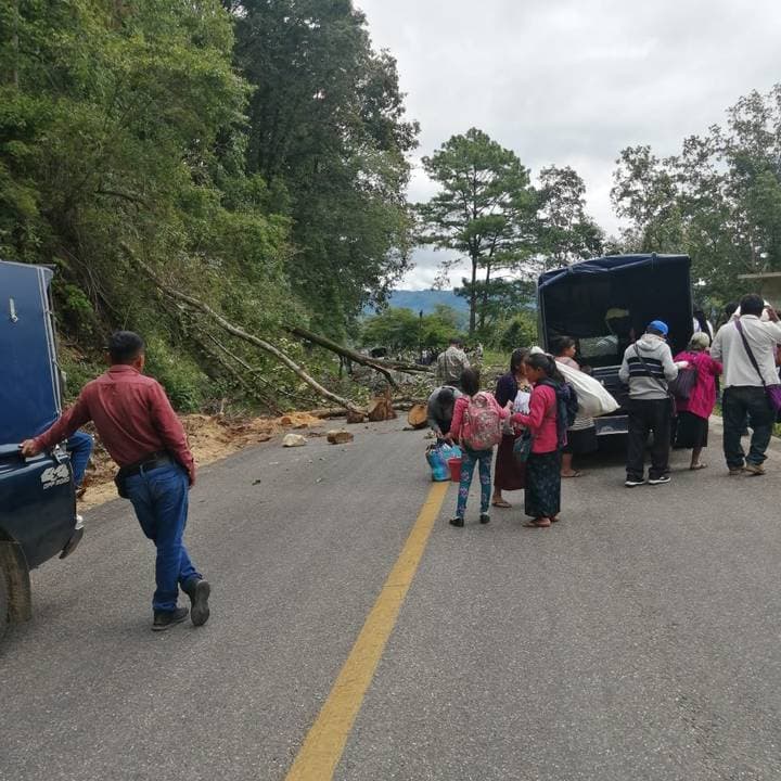 Continúan bloqueos en Oxchuc 