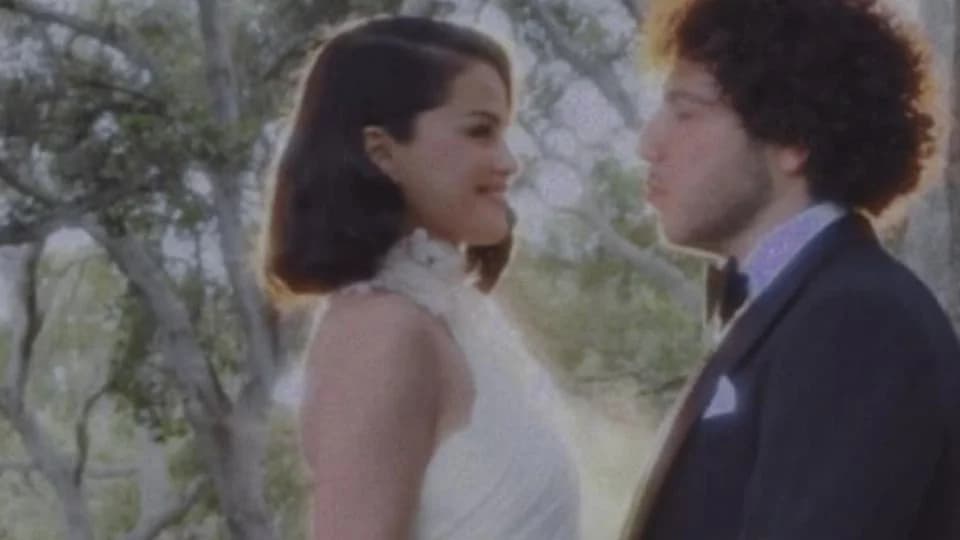 Selena Gomez y Benny Blanco se dan el "sí, quiero" en íntima ceremonia