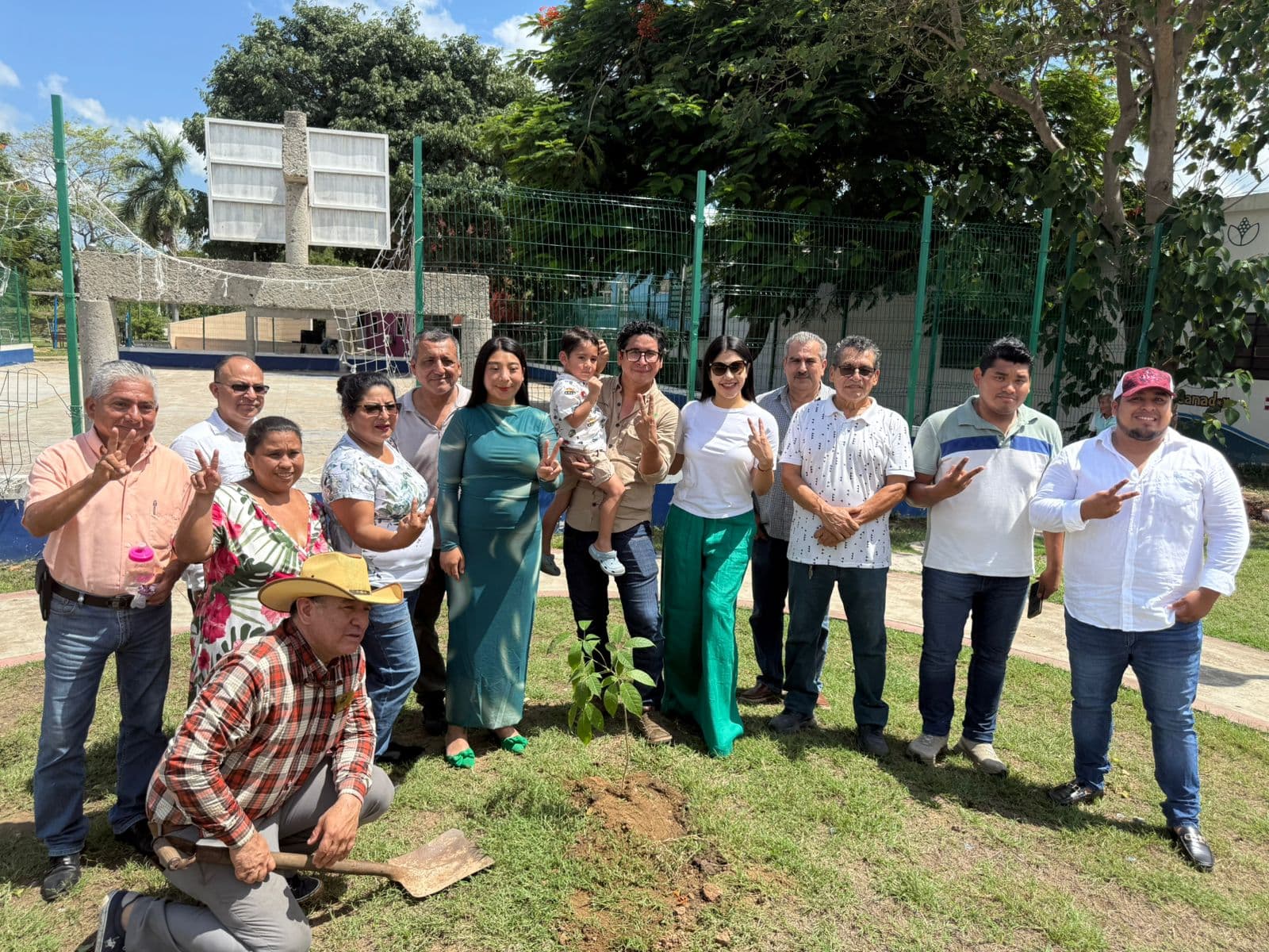 PVEM Tabasco continua con la campaña de reforestación 
