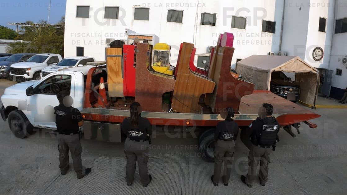 Tras cateo en Centro, FGR incauta 16 máquinas tragamonedas 