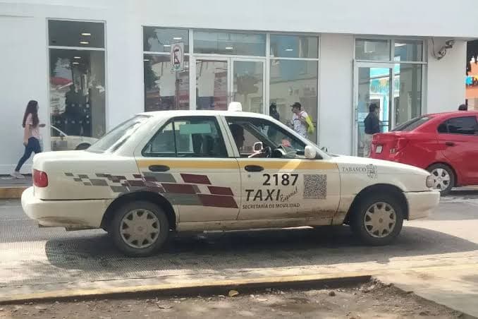 Sacan circulación 250 taxis tipo tsuru