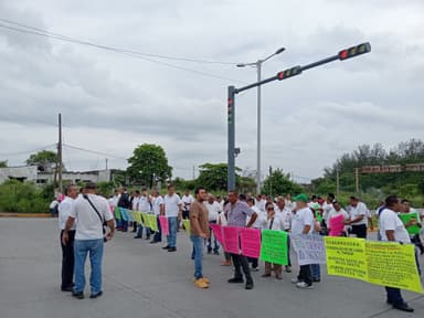 ImagenBloquean taxistas por tarifas en Veracruz y Boca del Río