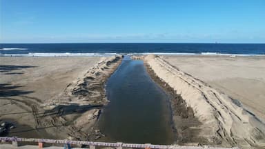 ImagenUrge contener erosión en Barra de Tupilco 