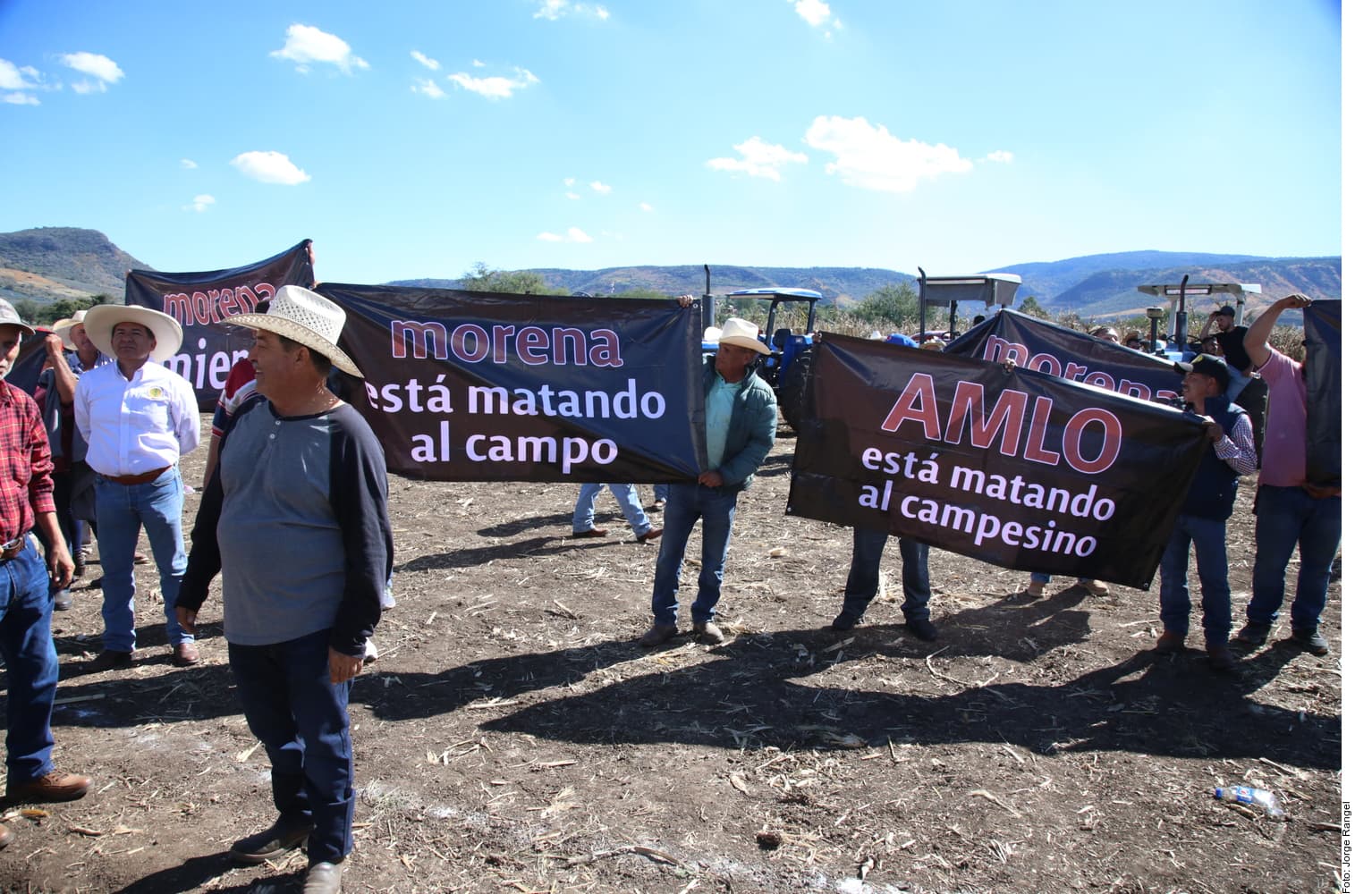 Pasa Sheinbaum del elogio al puro reproche 