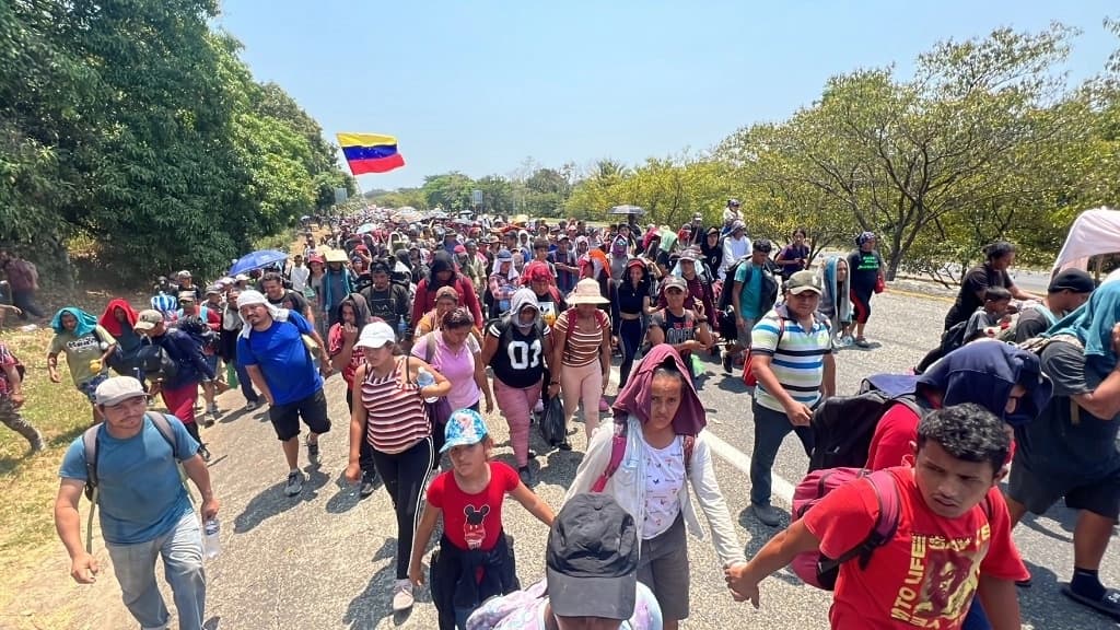 Viacrucis de migrantes detuvo su marcha
