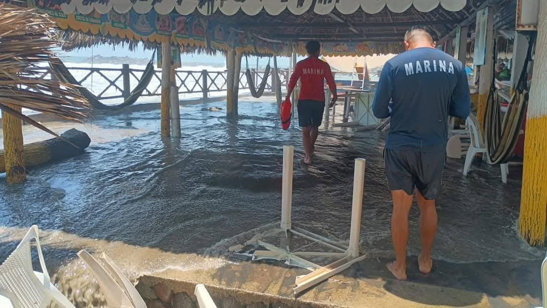 Mar de fondo devora medio kilómetro de playas en Tapachula 