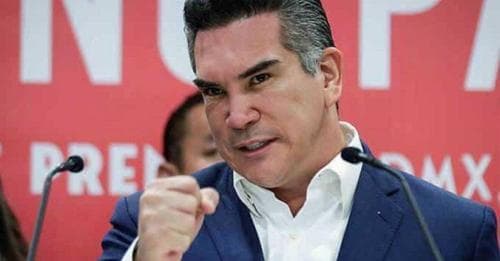 Presentan denuncia contra ex gobernador de Campeche
