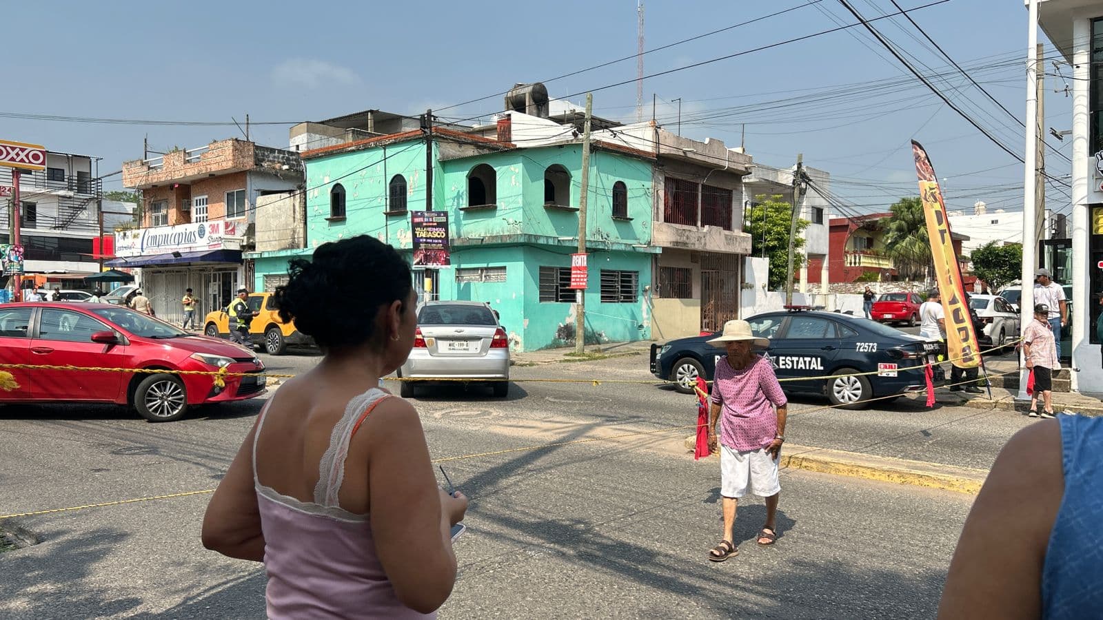 Por segundo día, bloquean Avenida México por falta de luz