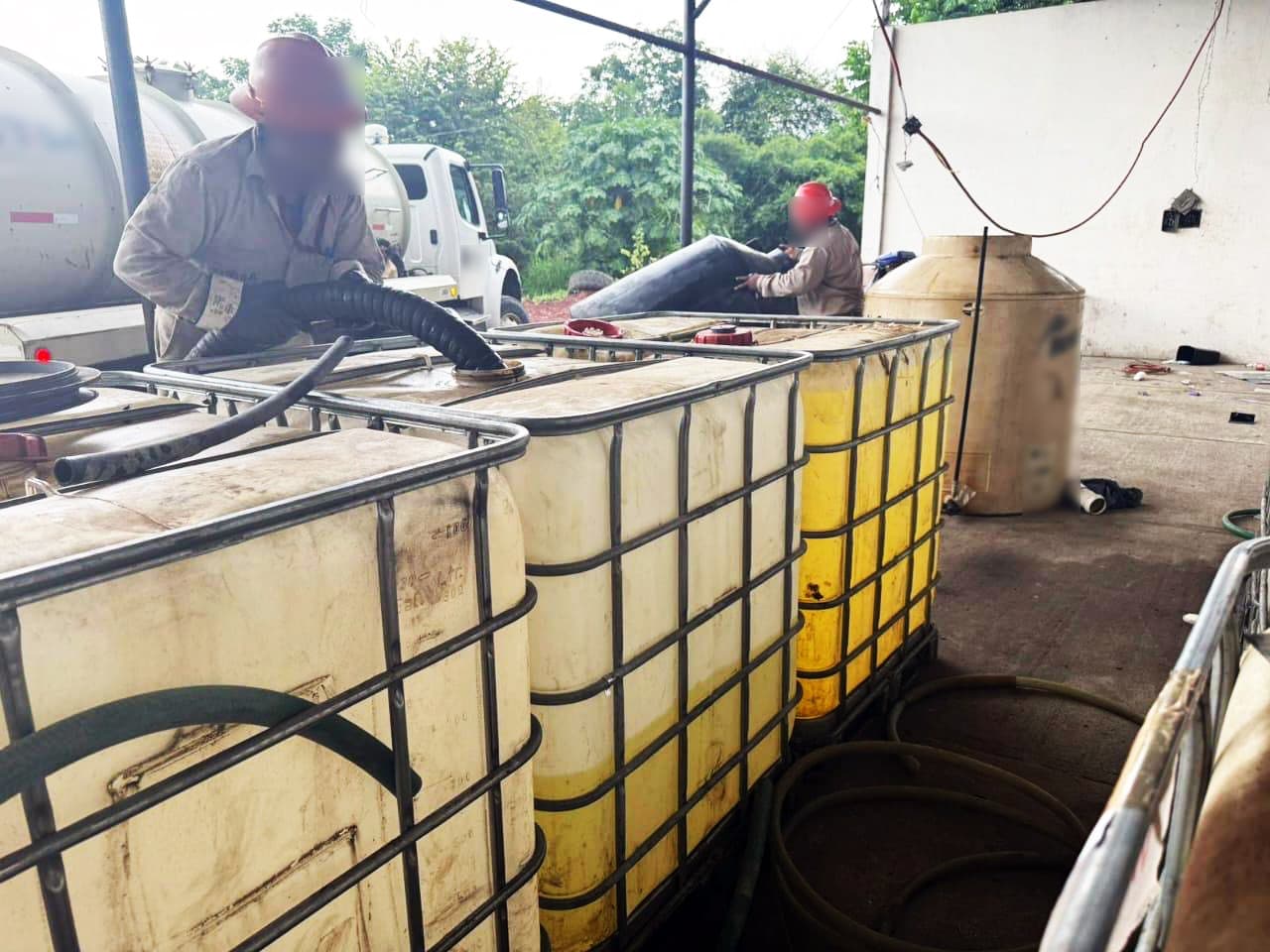 Dan golpe de siete mil litros a "Huachicoleros"