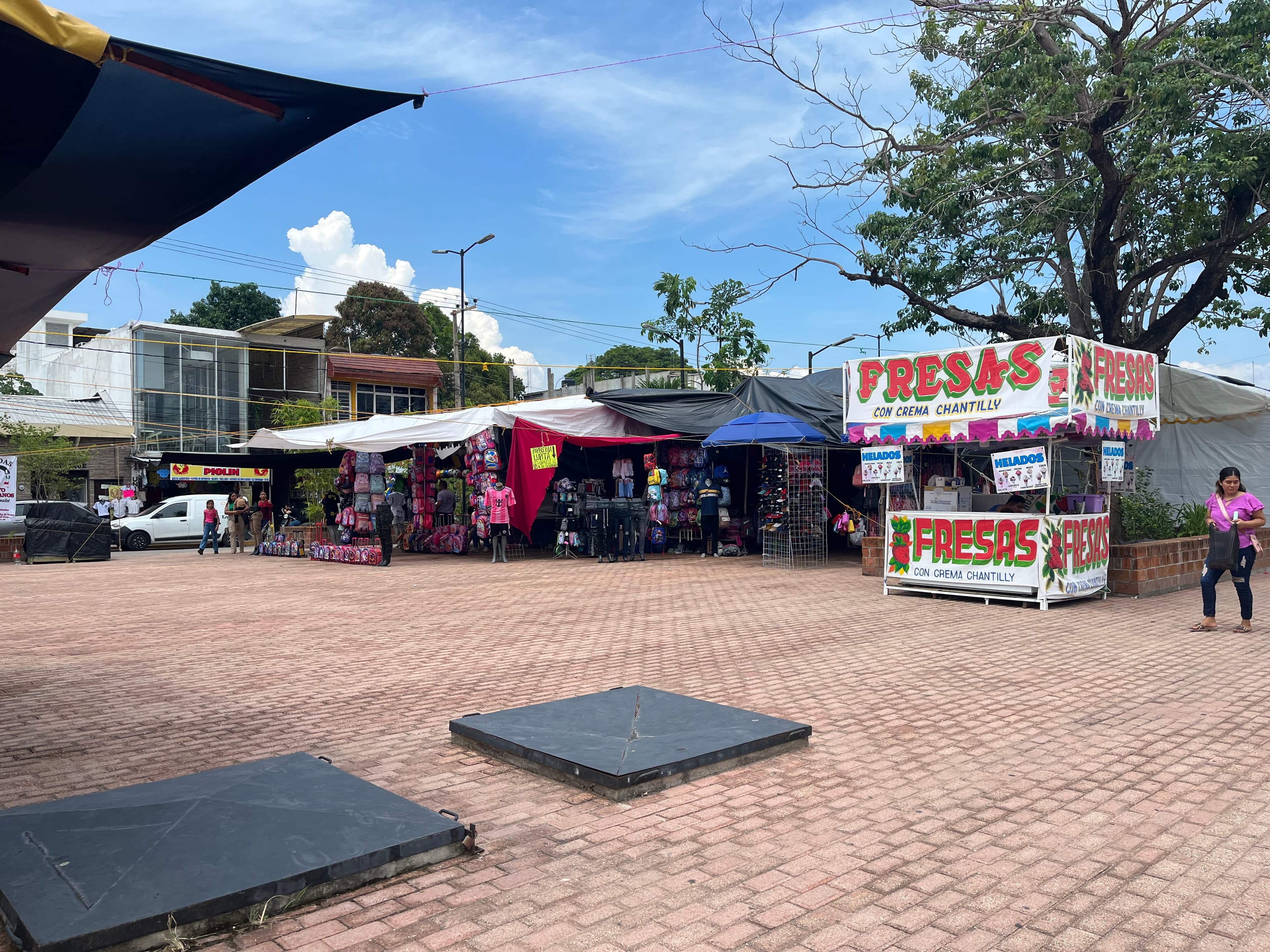 Pega remodelación urbana en Cunduacán a locatarios por bajas ventas