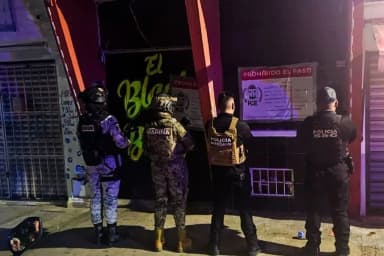 ImagenDesmantelan red de prostitución en Cancún: Rescatan a 14 mujeres