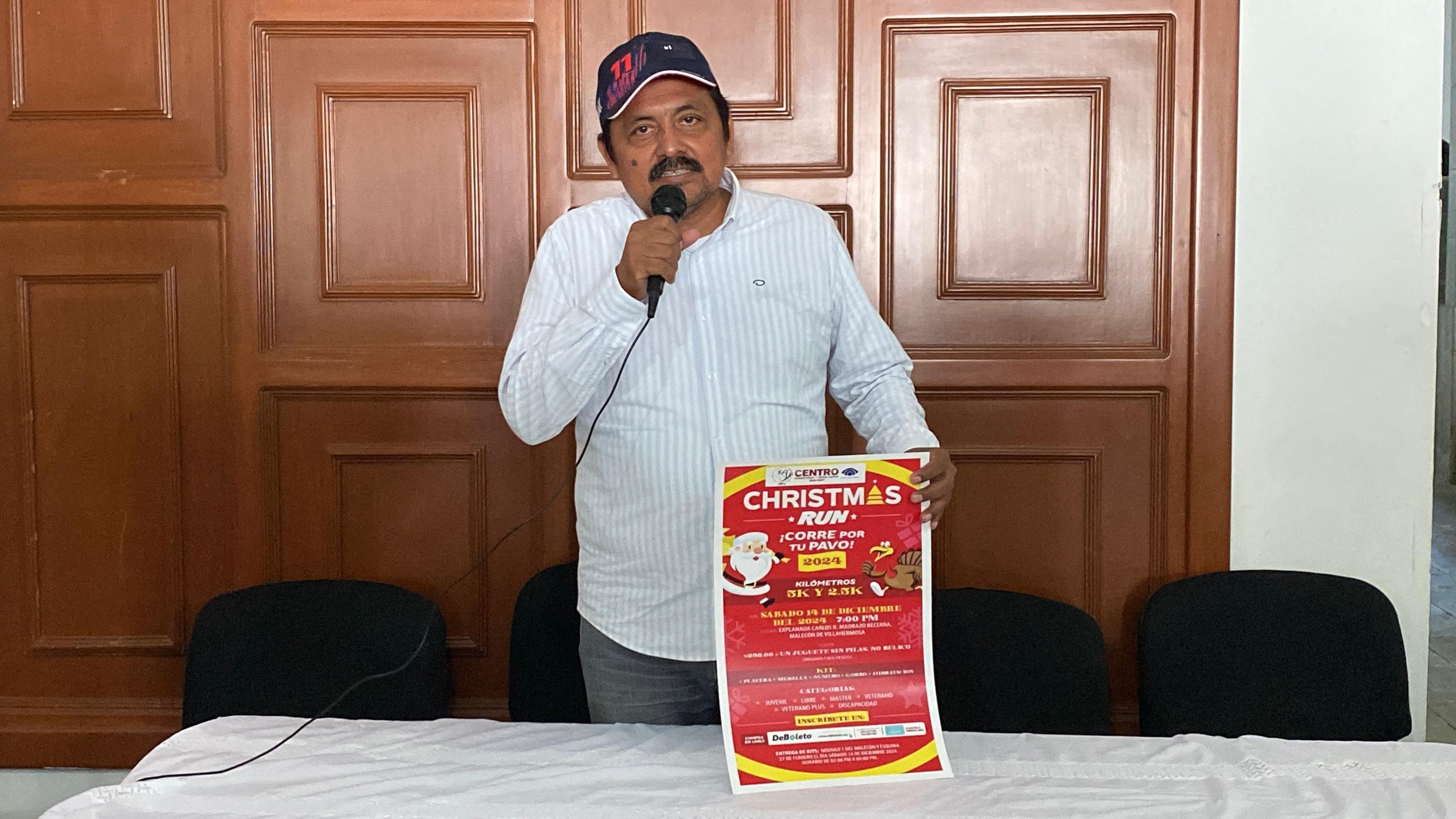 ¡Corre por un pavo y dona un juguete! 