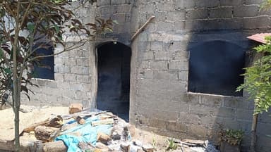 ImagenQueman casas en el plan Chontalpa de Cárdenas 