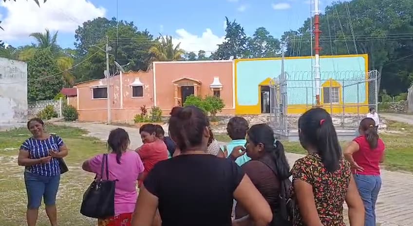 Retienen a directivo de CFE en Campeche por falta de energía