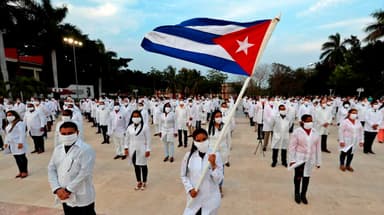 ImagenContratarán más médicos cubanos, tendrán salario, transporte, hotel y comidas