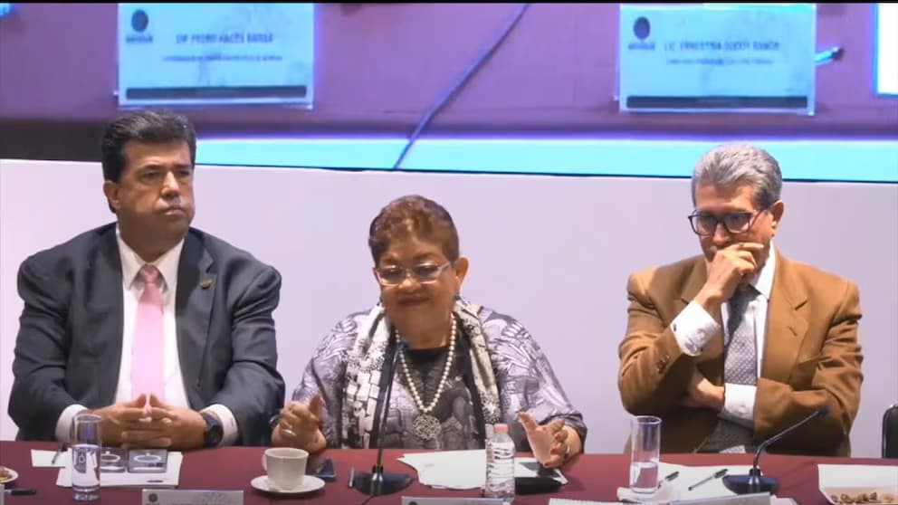 Anticipan más impuestos a refrescos 