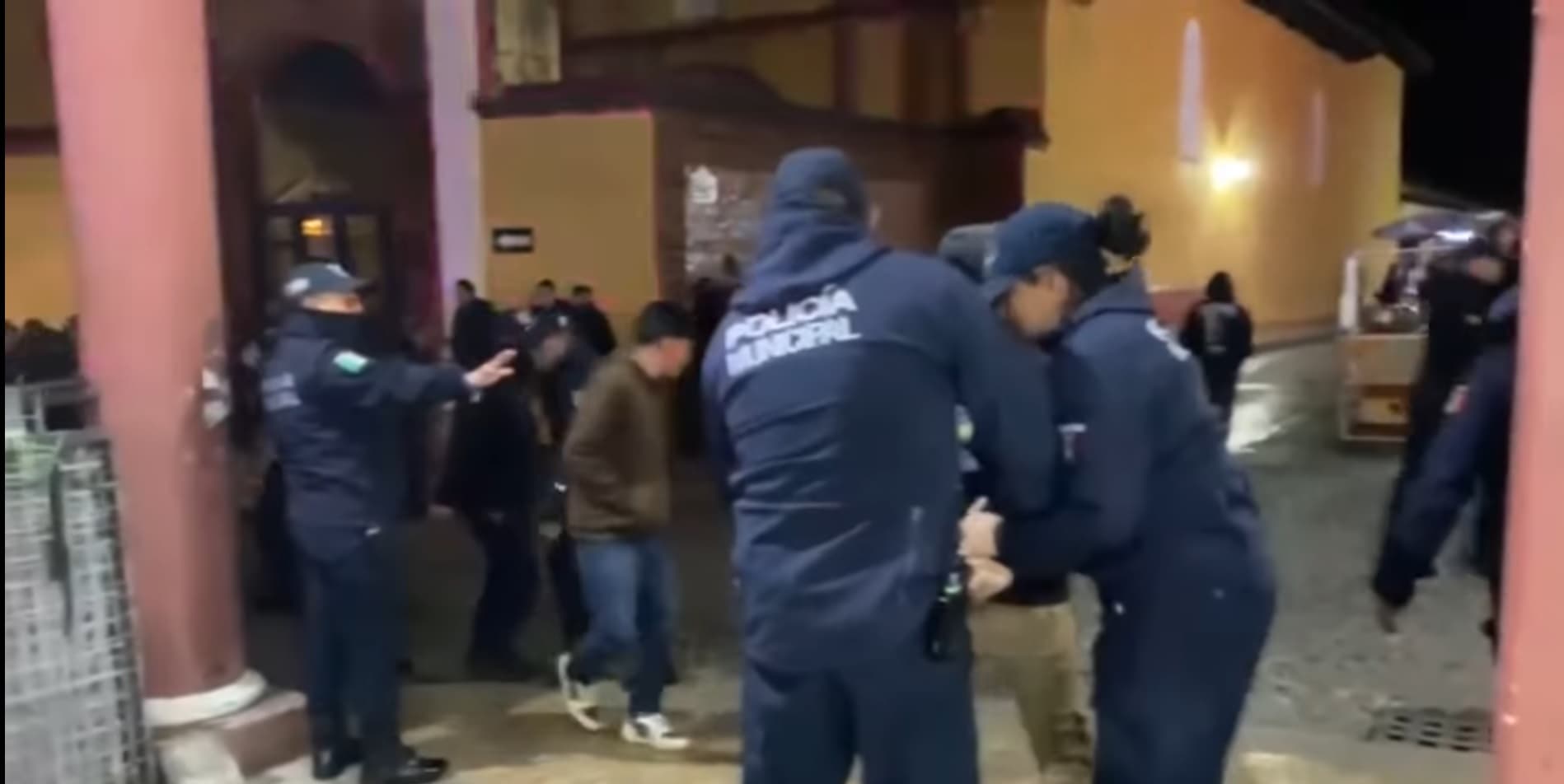 Desalojan a ambulantes en San Cristóbal de las Casas