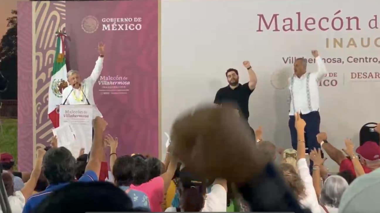 Malecón se hizo con dinero bendito: AMLO