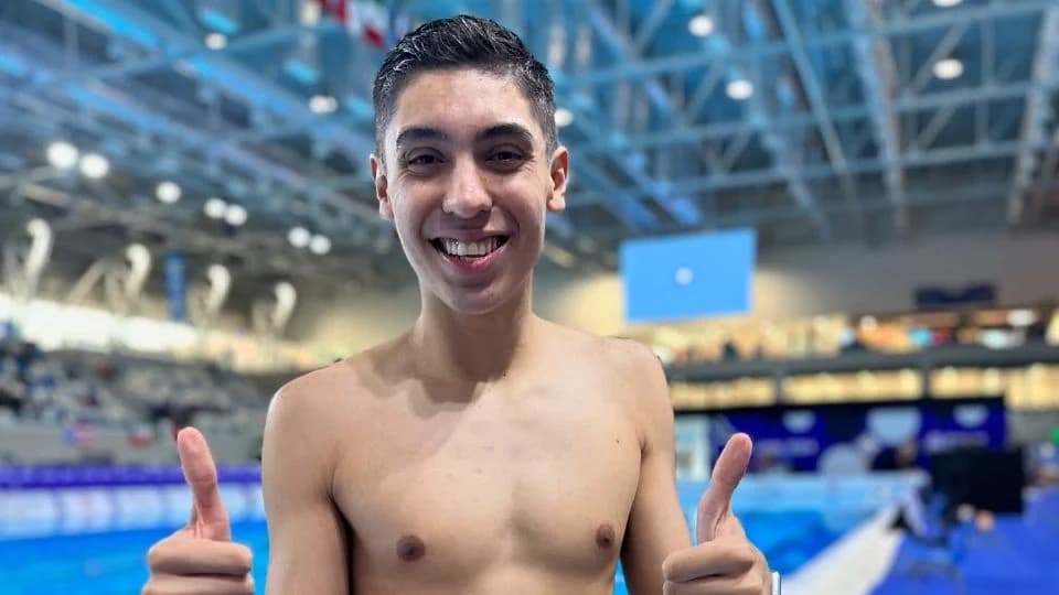 Diego Villalobos gana plata, su tercera medalla en Copa Mundial de Natación Artística de Canadá