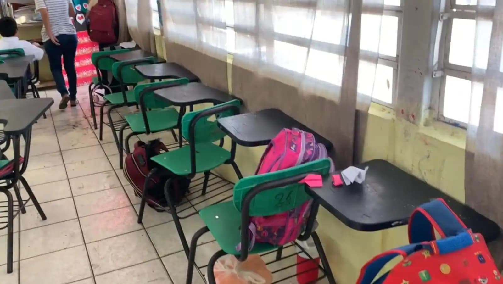 Sufren golpe de calor 7 niños en primaria