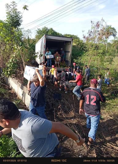 ImagenRapiña de plátano provoca caos vial en la Villahermosa-Macuspana 
