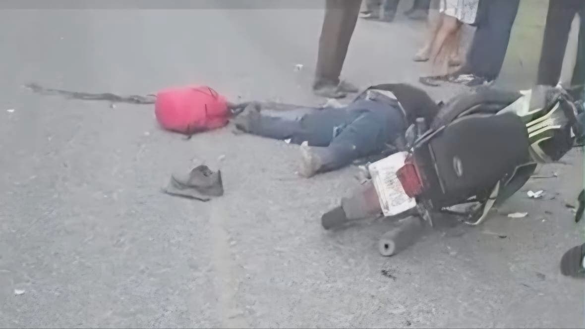 Choque de motos deja 1 muerto y 2 heridos en Centro