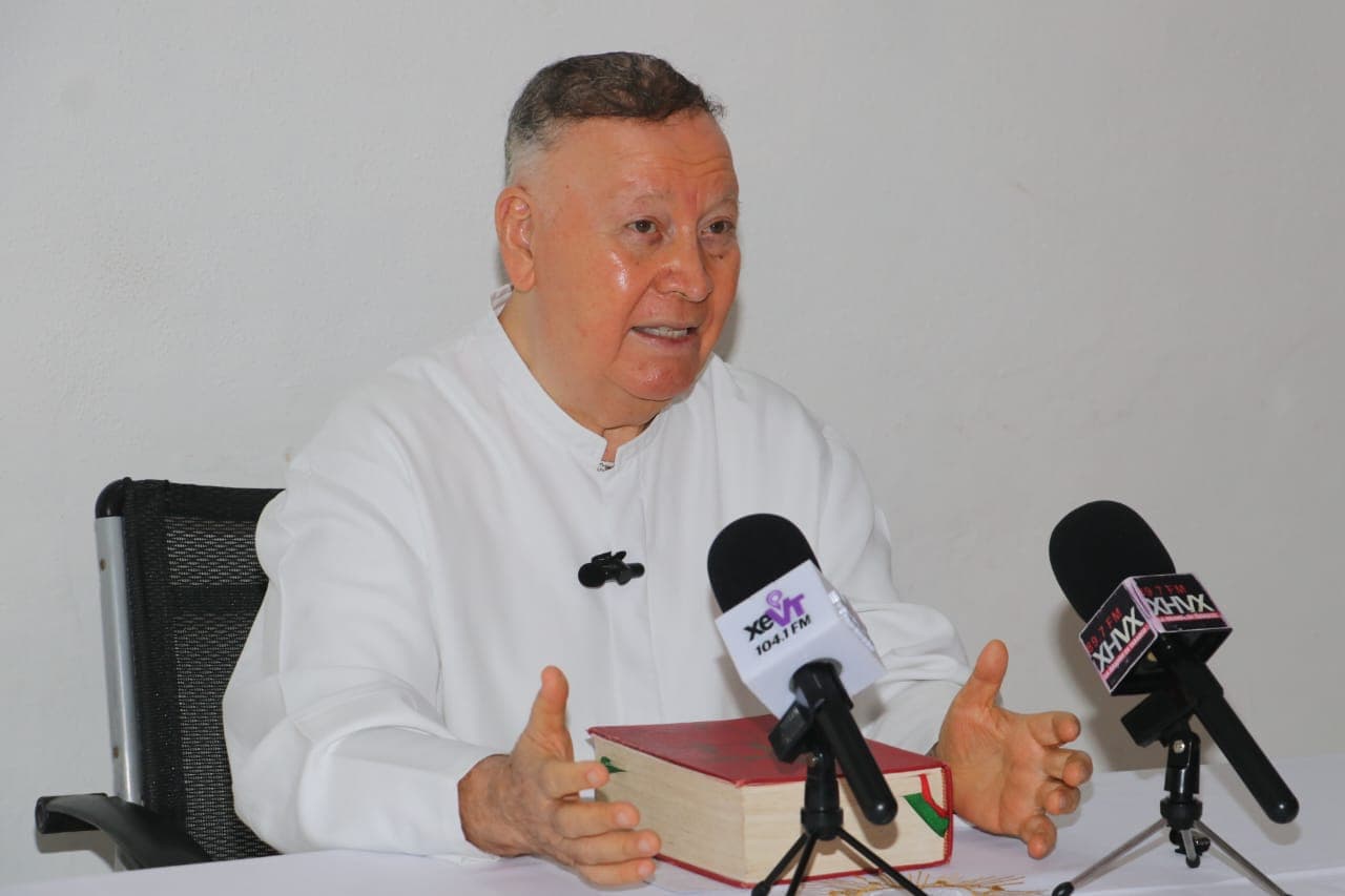 Gobierno puede informar, pero sin transgredir la ley: Iglesia