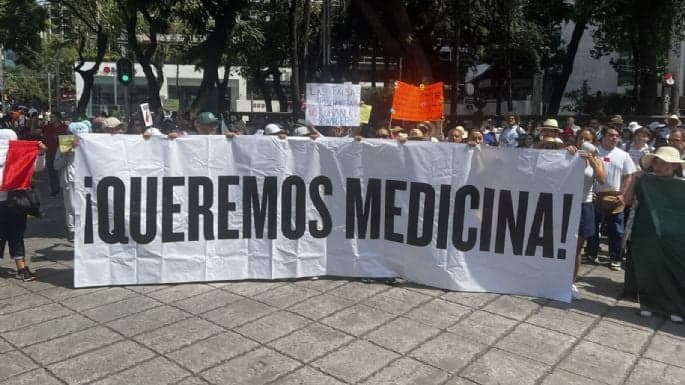 Nariz Roja pide a Sheinbaum no dar cifras falsas de abasto de medicamentos