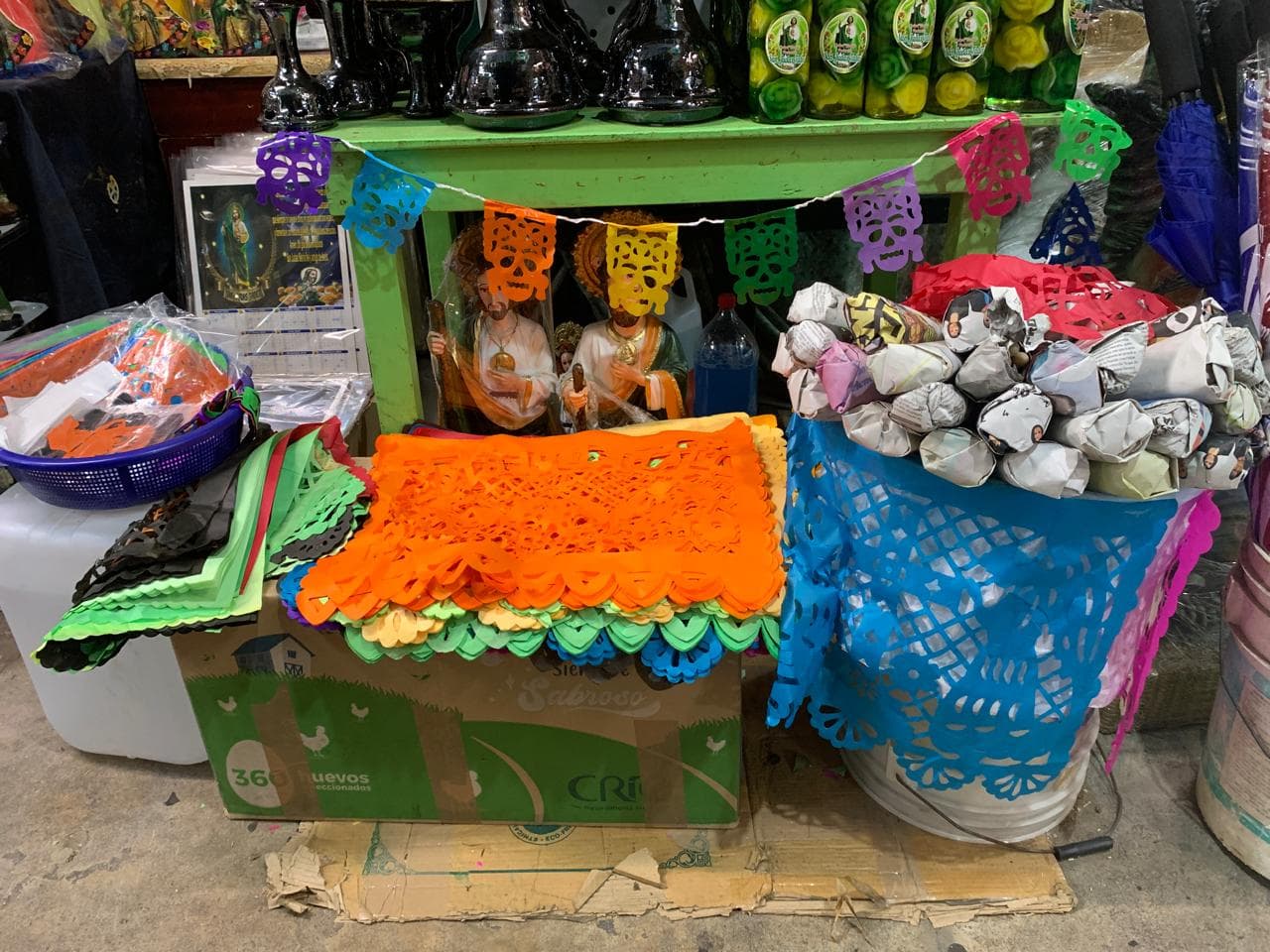 Golpea ambulantaje las ventas de locatarios del 'Pino Suárez'