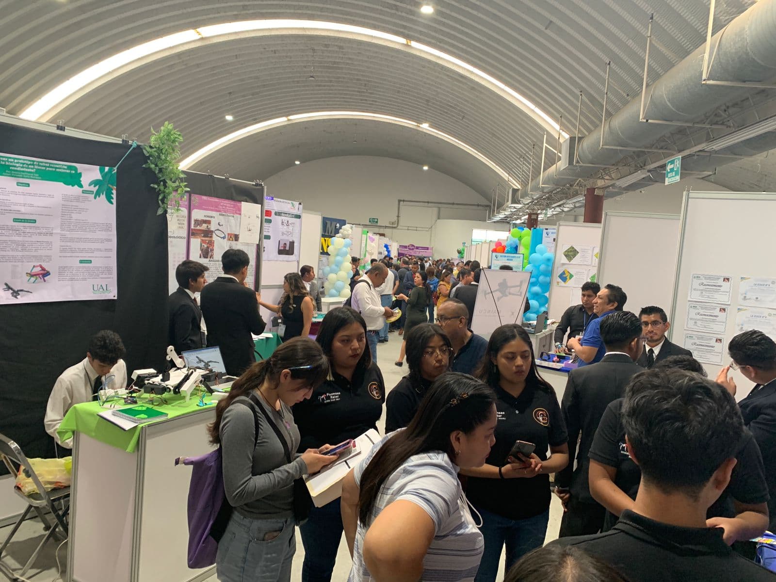 Presentan 504 proyectos de ciencia en Tabasco