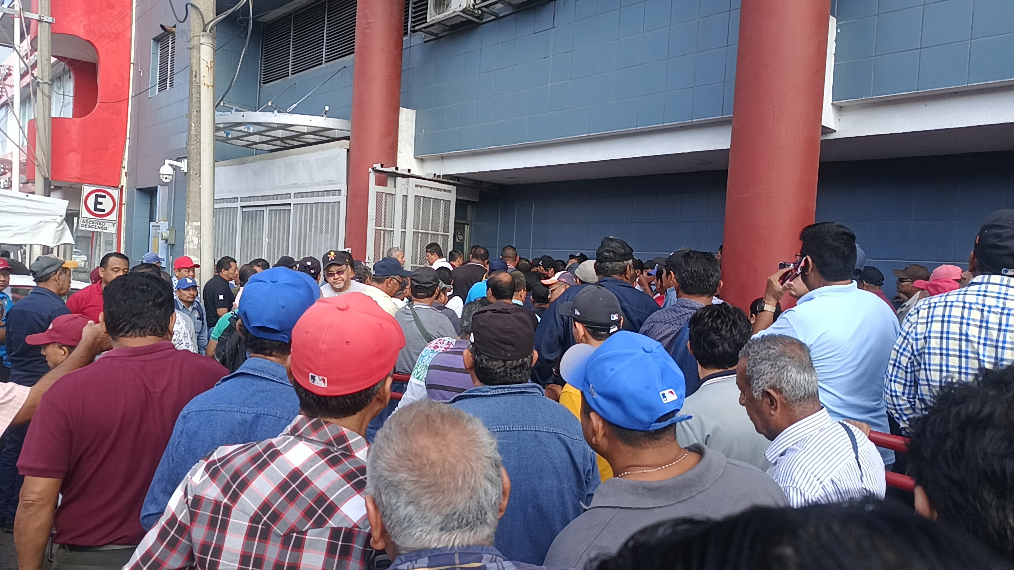 Consuman despido de 450 trabajadores de Cematab