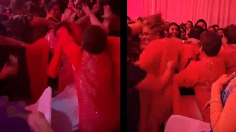 Zafarrancho de “damas” en concierto de Mijares