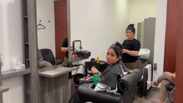 Abren, los descubren y clausuran salón de belleza en el Senado 