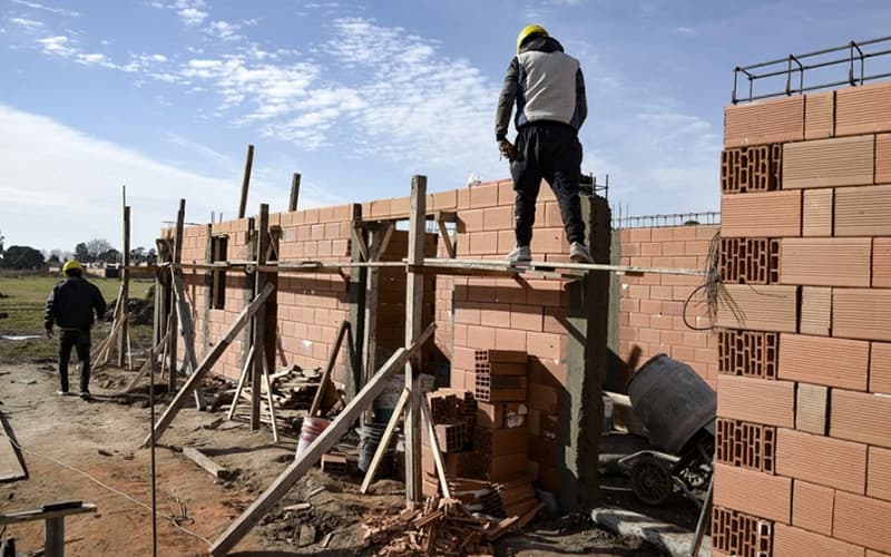 Ponen constructores "lupa "a obras licitadas