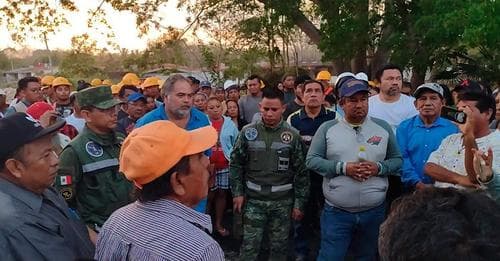 Ejidatarios bloquean La Puerta al Mar en QR