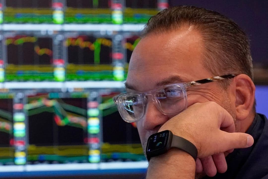 China contraataca con aranceles, bolsas mundiales y crudo se desploman