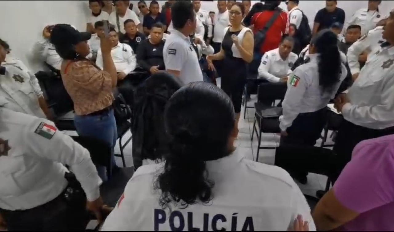 Mantienen retención de quincenas a policías campechanos 