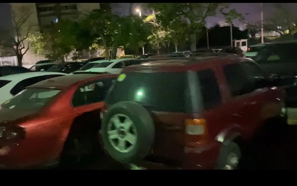 Tabasqueños prefieren llegar en sus autos a feria