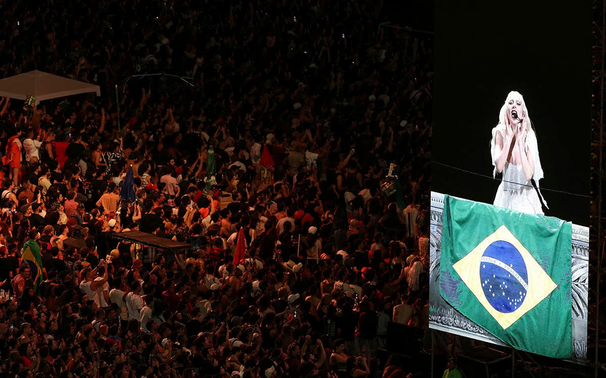 Lady Gaga enloquece a 2.1 millones de fans en Brasil 