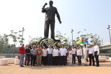 ImagenRecuerdan priístas al "Ciclón del Sureste"