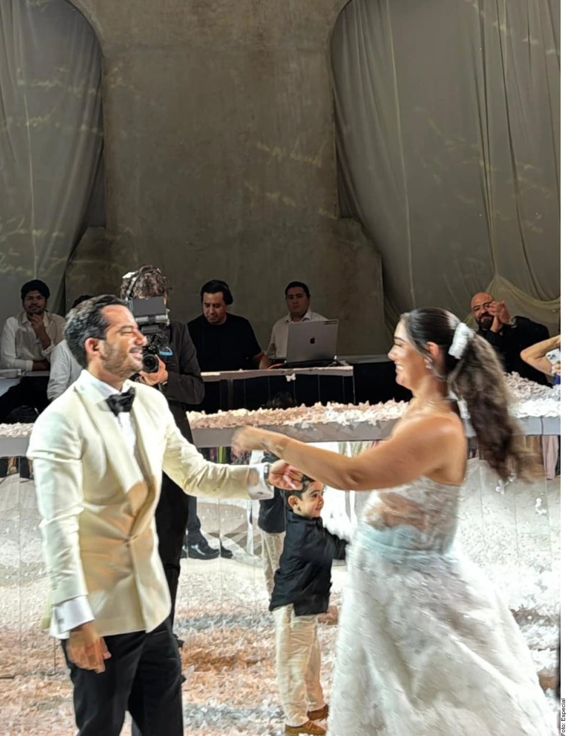 Arma Secretario de Guerrero su 'boda del bienestar 