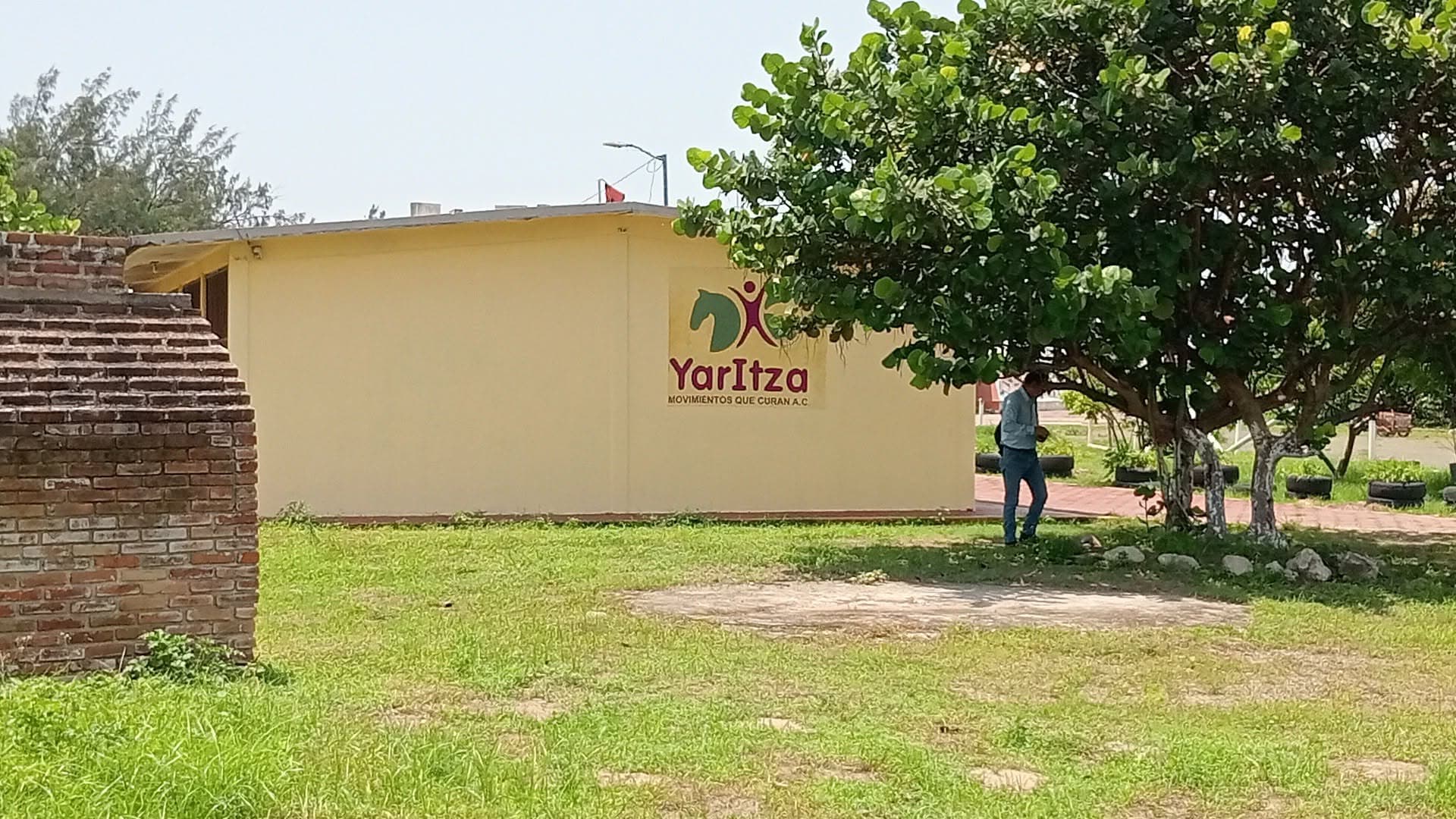Buscan despojar terrenos usados para terapias de discapacidad en Veracruz