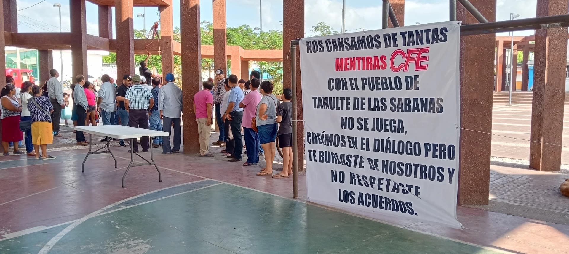 Habitantes de Villa Tamulté de las Sabanas acuerda bloquear tramo carretero