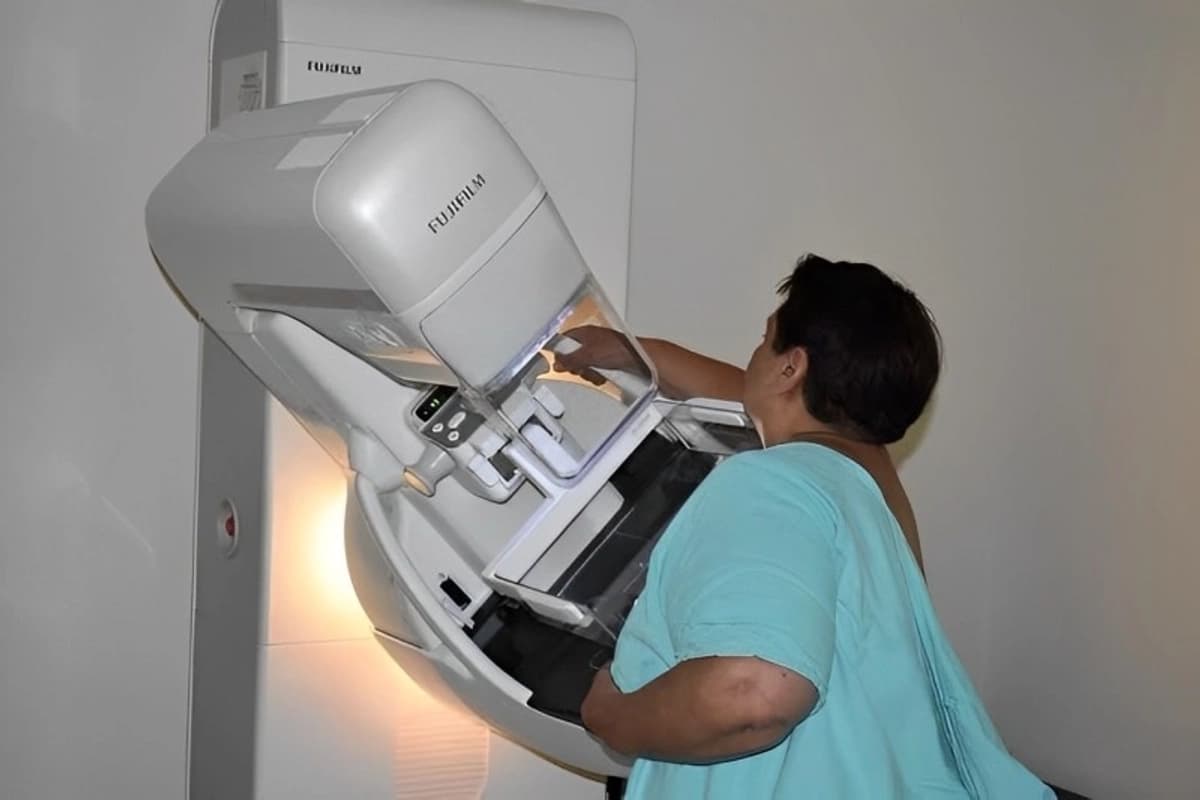 Vinculan compuesto químico BPA a cáncer de mama
